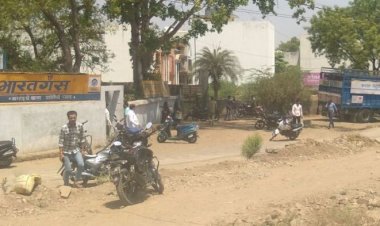 आबादी क्षेत्र में गैस गोदाम, किसी भी दिन आग के हवाले हो सकता है शाजापुर