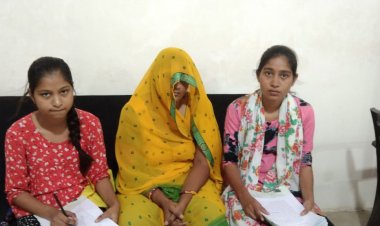 दिवंगत एसआई चौहान की बेटी ने प्रेस कॉन्फ्रेंस में महिला आरक्षक पर लगाए आरोप, कहा-10 लाख के लिए हमारी जिंदगी तबाह कर दी