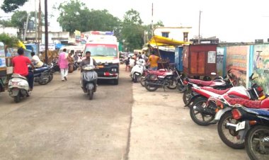 कलेक्टर के निर्देश का हश्र: चार दिन बाद भी नहीं धुला ‘दाग’, एंबुलेंस को भी रास्ता नहीं