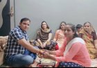 Raksha Bandhan 2022: कलाई पर सजा बहन का प्रेम, भाई ने उपहार के साथ दिया वचन