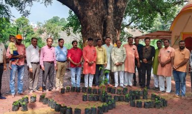 SHAJAPUR: युवाओं ने जगाई अलख, सावन में घर-घर पहुंचा ‘शिवप्रिय पौधा’ 