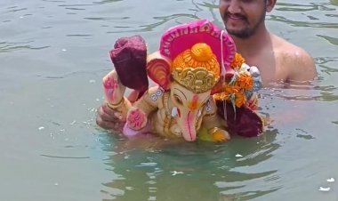 आंखों में आंसू और जुबां पर बप्पा का नाम.... समृद्धि का आशीष देकर गणपति चले अपने धाम