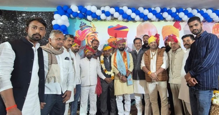 श्री राष्ट्रीय राजपूत करणी सेना के जिला अध्यक्ष धर्मेन्द्र सिंह के जन्मदिवस बड़े नेताओं की मौजूदगी दिखी