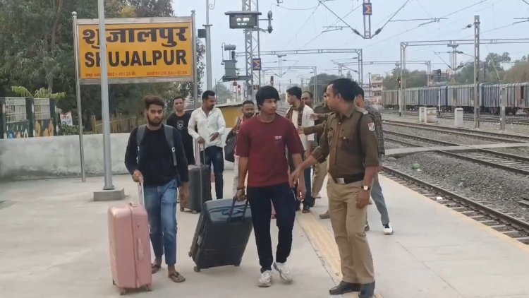 शराब तस्कर धाराएं इंदौर पटना ट्रेन से बिहार शराब ले जाते तीन तस्करों को पुलिस ने किया गिरफ्तार, 